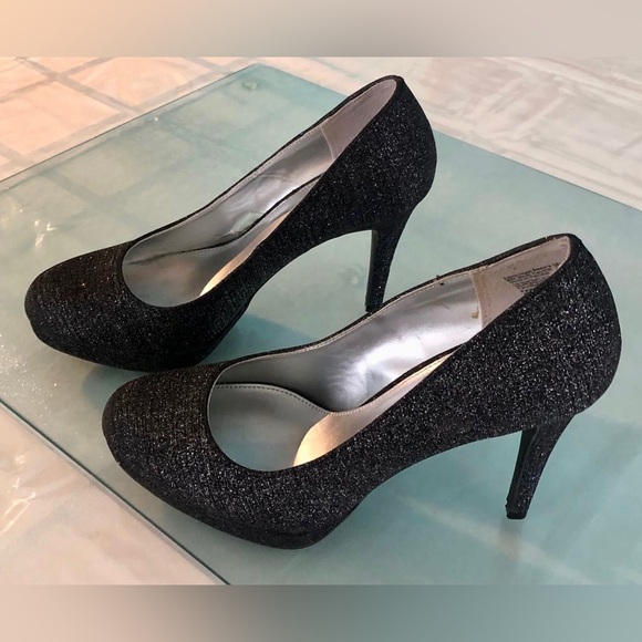 Excellent Condition Fioni Night High Heel 4” US6 - Picture 4 of 4